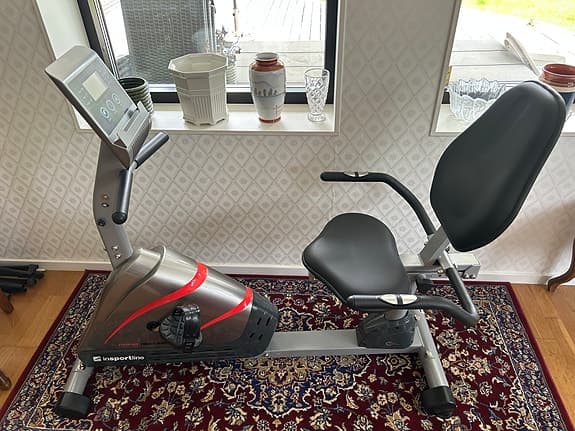 Helt oanvänd motionscykel säljes!