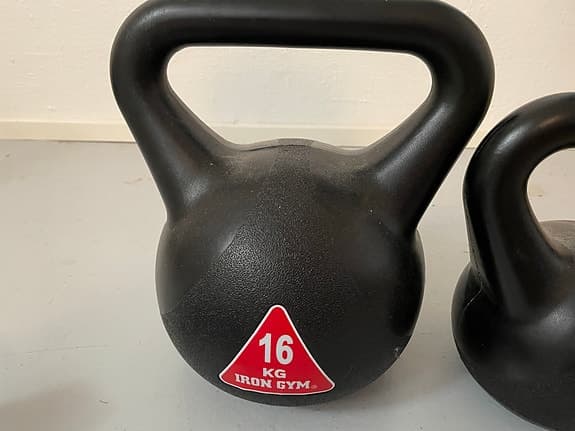 Iron Gym kettlebells 16 kg och 8 kg + dumbbells 5 kg