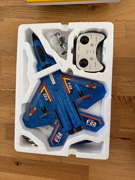 Radiostyrt flygplan F22 – HELT NYTT (oanvänt) ✈️