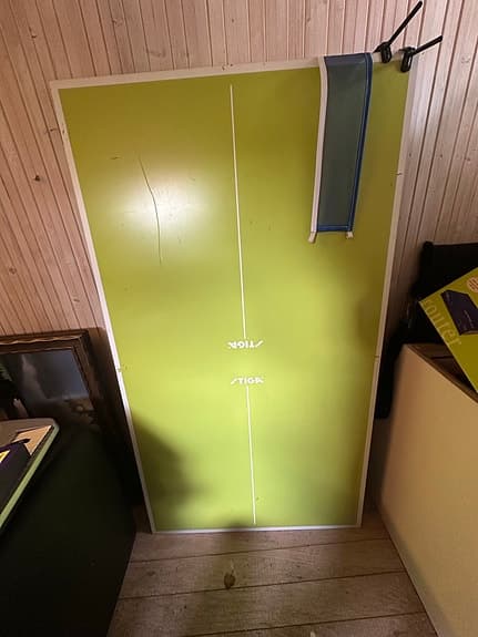 Mindre ihopfällbart pingisbord