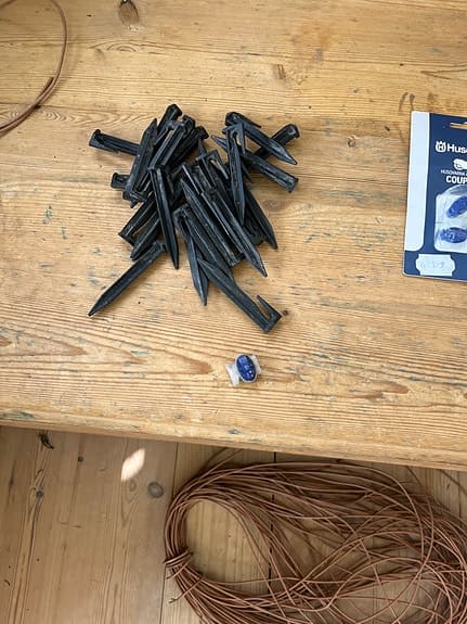 Begränsningskabel och tillbehör till robotgräsklippare