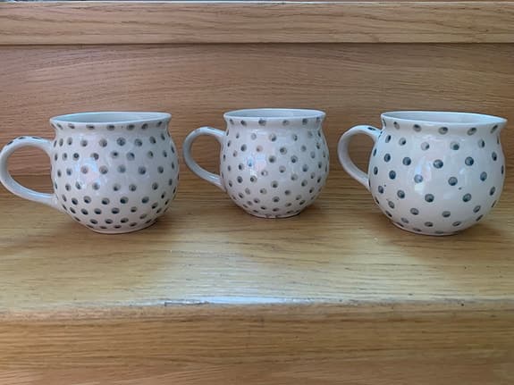 Olika porslin och glas