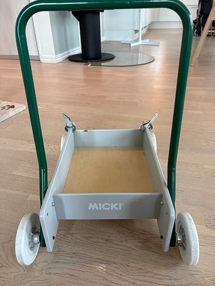 Lära-gå-vagn Micki