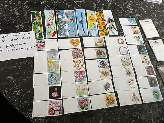 Kort,  195 st bokmärken och inbjudningskort med blommotiv 68 delar
