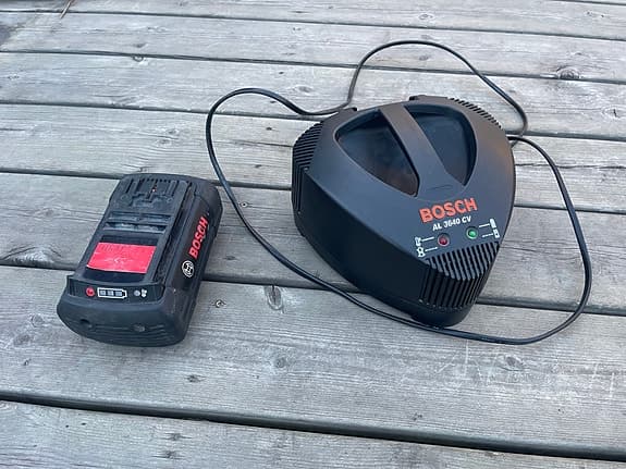 Bosch Rotak batterigräsklippare grön