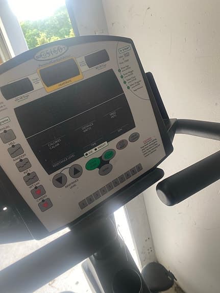 LeMond Fitness sittande motionscykel svart