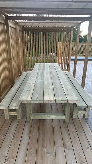 Trädgårdsbord