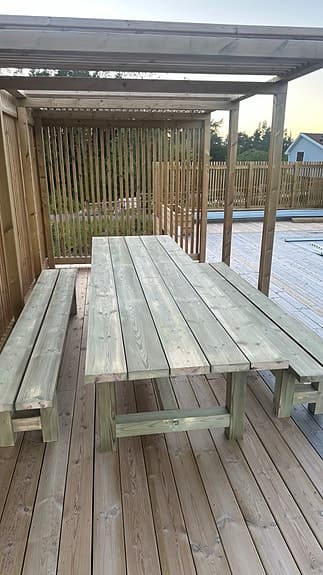 Trädgårdsbord