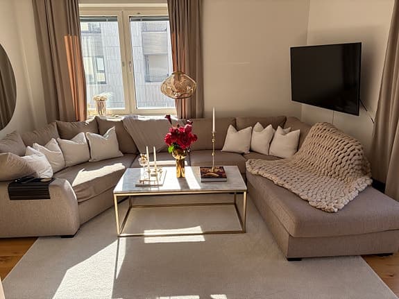 Beige soffa från EM Möbler med Cosy corner - nyskick