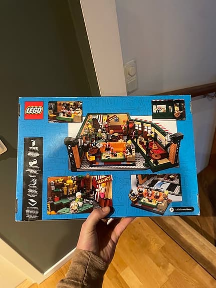 Lego 21319 - f•r•i•e•n•d•s Central park ( oöppnad )