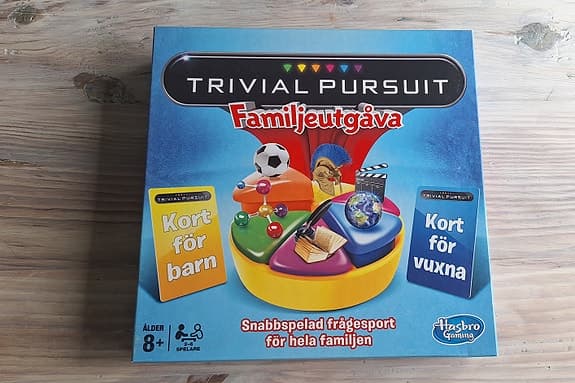 Trivial Pursuit Familjeutgåva sällskapsspel i nyskick