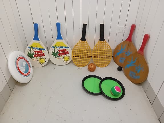 Utelek rackets och bollset