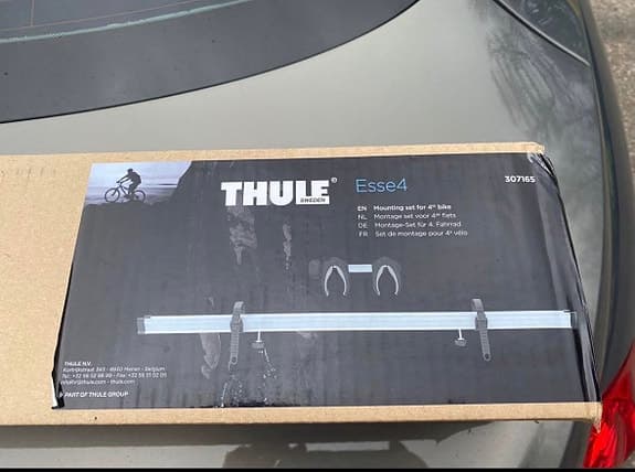 Nytt. Thule Esse4 4th Rail Kit takräcke