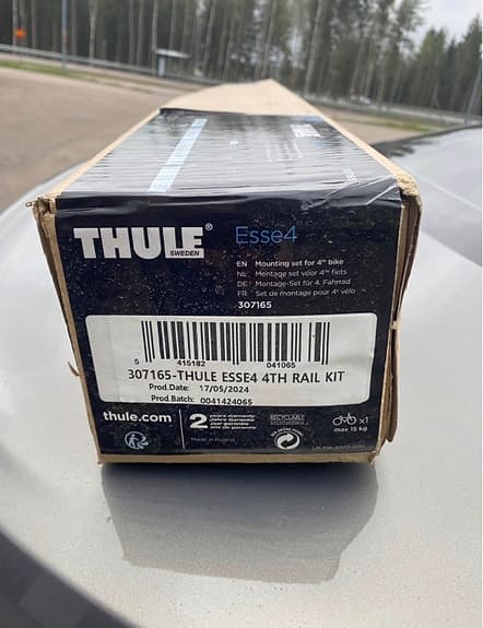 Nytt. Thule Esse4 4th Rail Kit takräcke