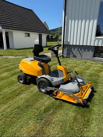 Stiga Villa 12 2015 åkgräsklippare gul
