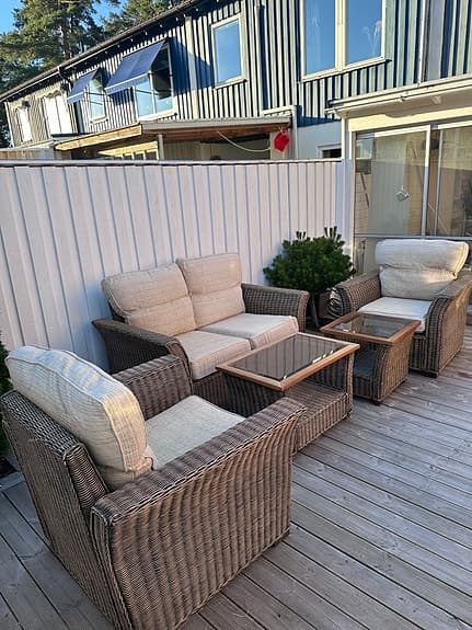 Exklusiv loungegrupp i äkta rotting – mycket fint skick