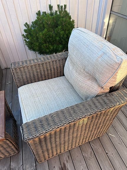 Exklusiv loungegrupp i äkta rotting – mycket fint skick