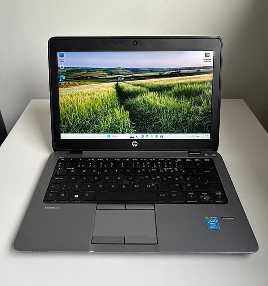 HP EliteBook 820