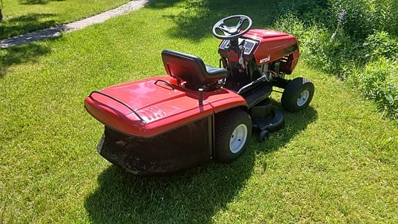 MTD åkgräsklippare med uppsamling