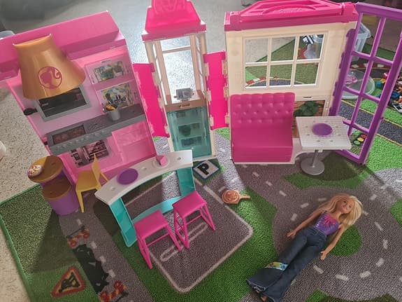Barbie dockhus kök och vardagsrum lekset