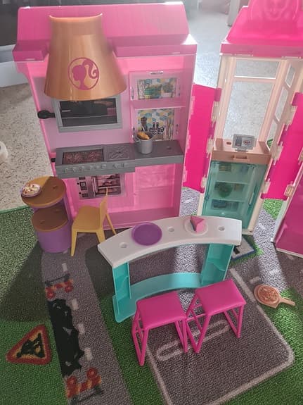 Barbie dockhus kök och vardagsrum lekset