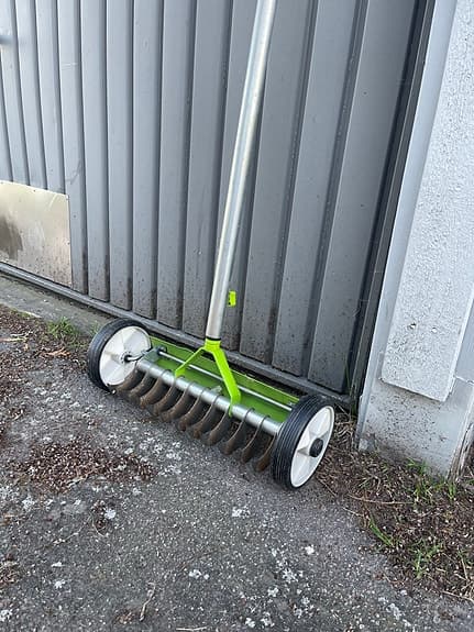 Handdriven mossrivare grön