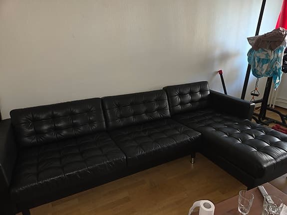 Soffa i äkta skinn/läder