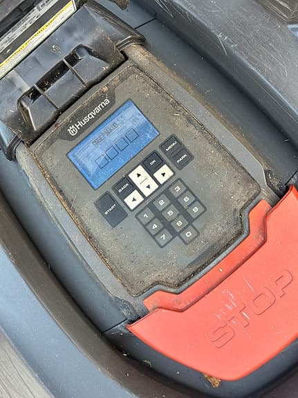 Husqvarna Automower 430X robotgräsklippare med laddstation