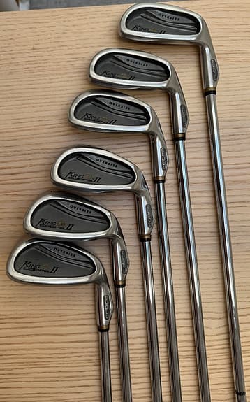 Golfklubbor, järnset från Cobra