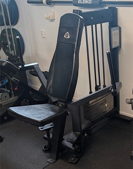 gymleco pec deck