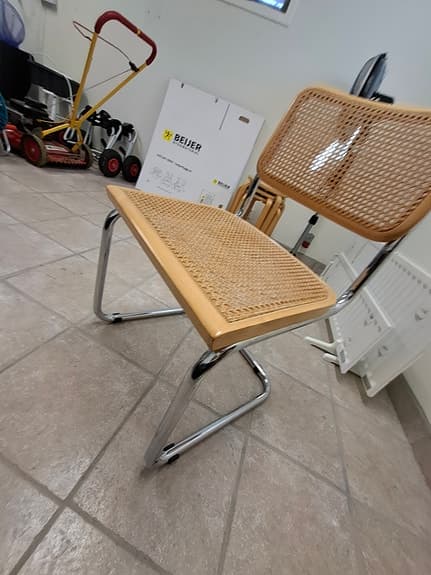 Stilren rottingstol/Cesca-stil med kromstativ – fint skick