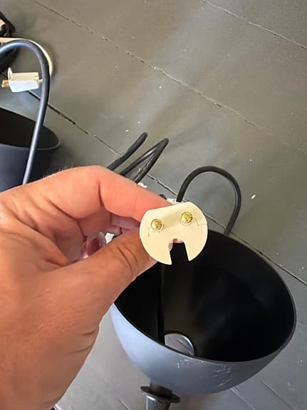 3 stora glödlampor med ”armatur” från ikea