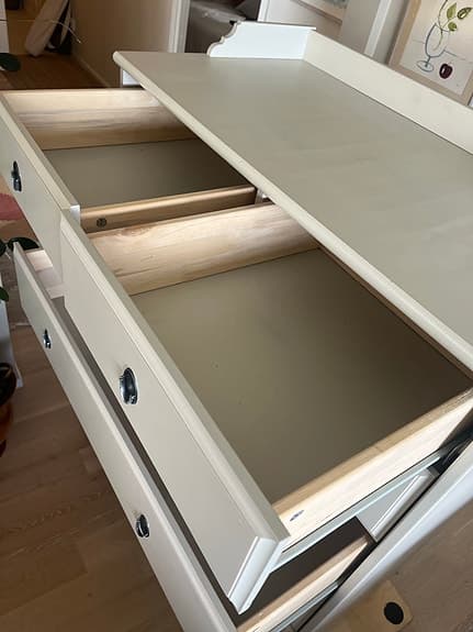Ikea äldre solid trä byrå - en möjlighet