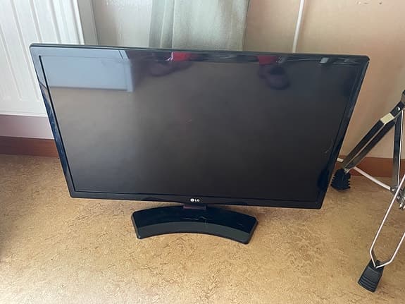 LG 24MT48DF 24" TV svart