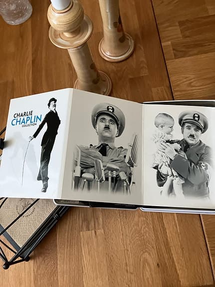 Charlie Chaplin Collection och Clint Eastwood Collection DVD-boxar