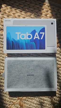 Samsung Galaxy Tab A7 WiFi - Vit - Som ny - Komplett med kartong och barnskal