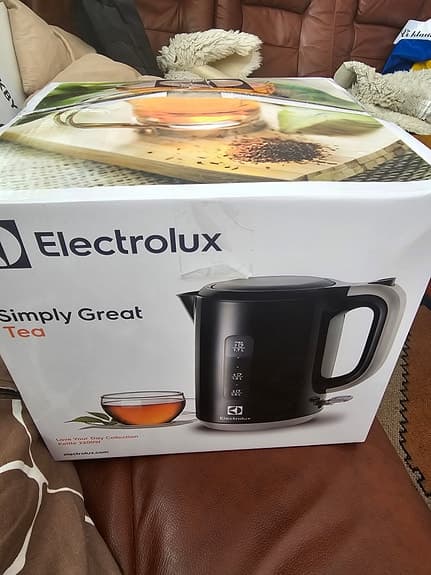 Electrolux EEWA3300 vattenkokare 1,7 liter svart
