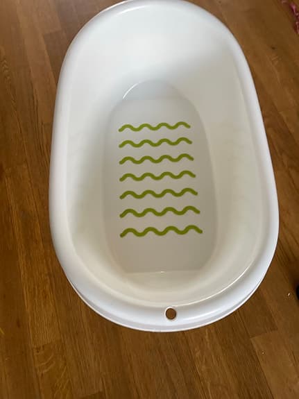 Vitt Ikea babybadkar