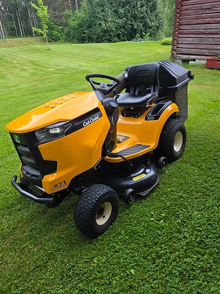 Cub Cadet xt1 åkgräsklippare med uppsamlare