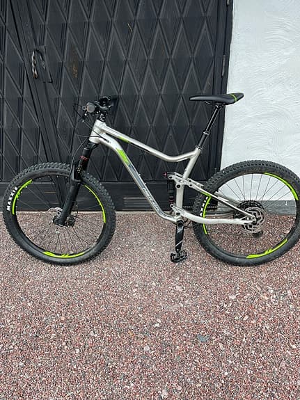 Merida One-Forty 600 heldämpad mountainbike