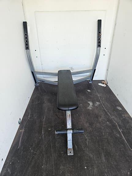 Cybex bänkpress, med integrerad ställning