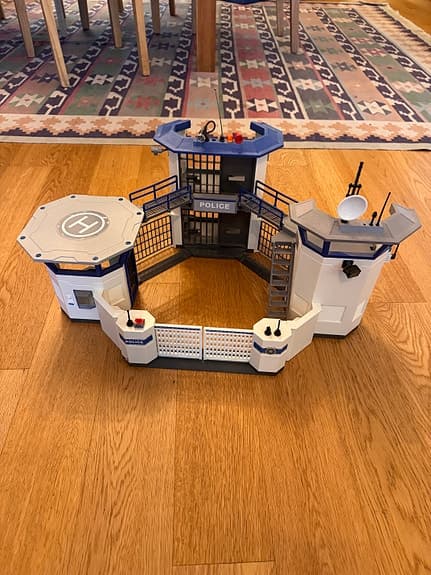 Playmobil polisstation lekset