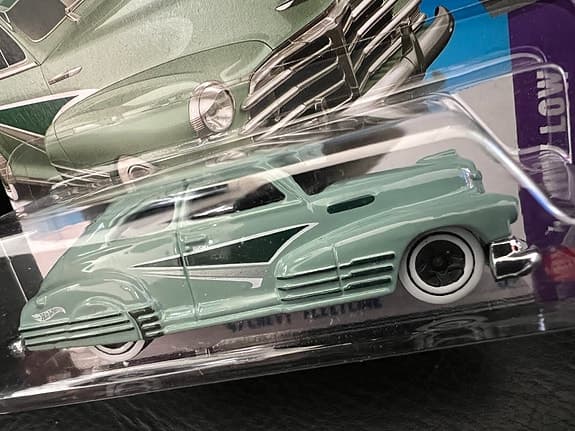 Hot Wheels ’47 Chevy Fleetline leksaksbil grön