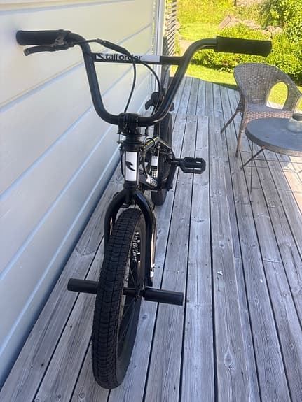 Bmx  med pegs
