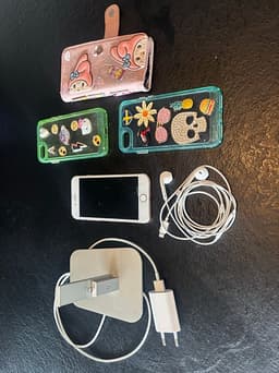 iPhone 8 inklusive tillbehör
