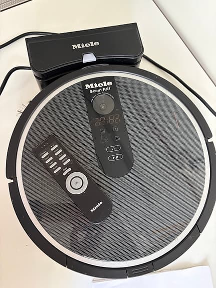 Miele Scout RX1 robotdammsugare svart