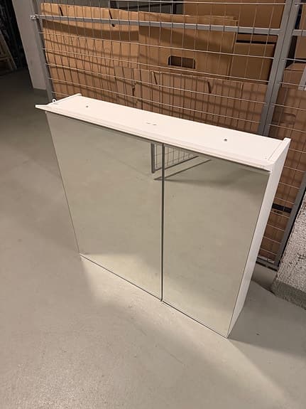 Ikea TREASJÖN spegelskåp 80x17x75 cm vit