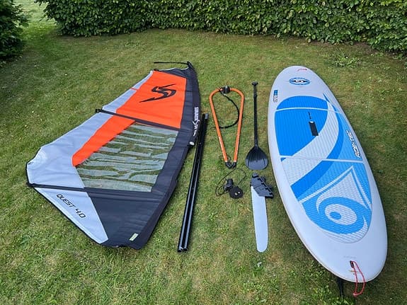 SUP- & Vindsurfingbräda  - Perfekt kombination för sommarstugan