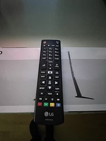 LG 49" 4K Smart-TV