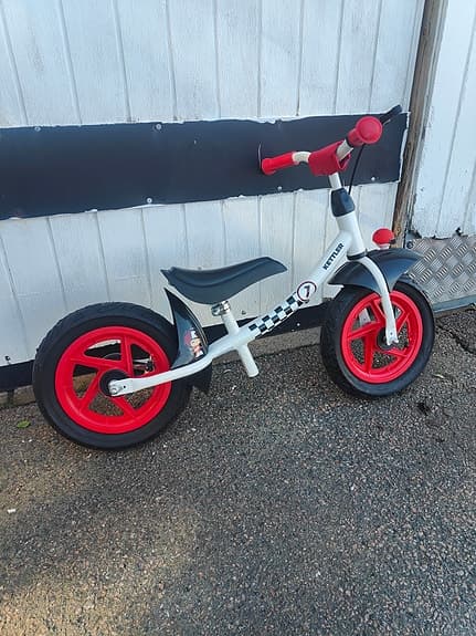 Kettler springcykel vit/röd för barn